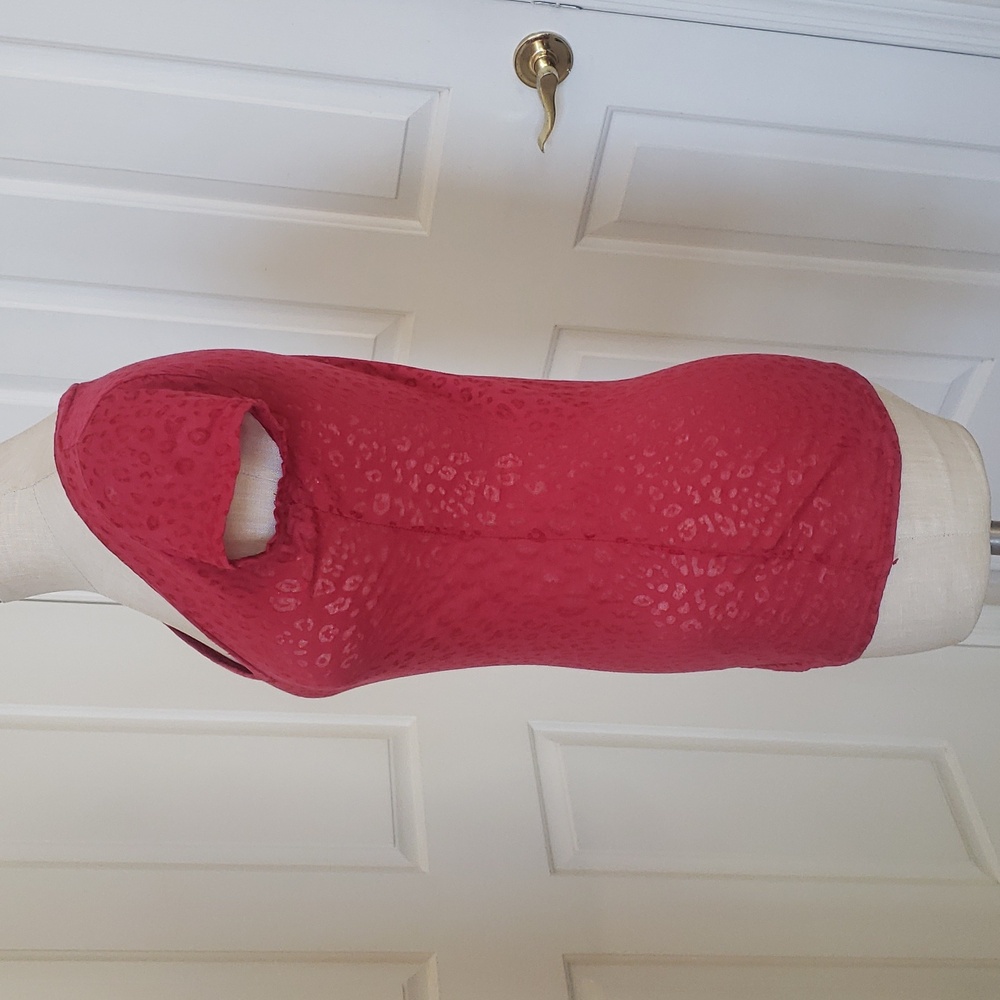 Vintage 90s RUE21 Red Animal Print Burnout Tee | Y2K Grunge Cap Sleeve V-Neck - Picture 3 of 13